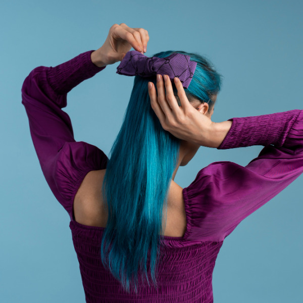 Alternatywne koloryzacje włosów - jak przedłużyć trwałość kreatywnego koloru